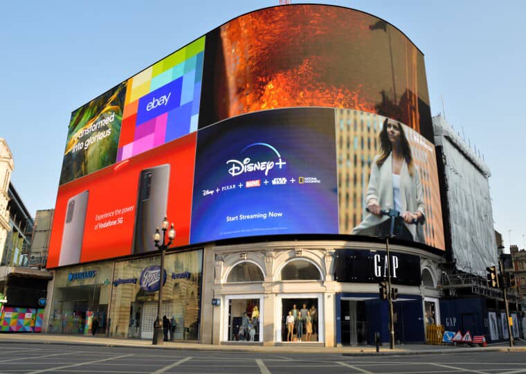 Digital Screens incorporate signage into a public space and provide a wow-worthy and artistic conversation piece